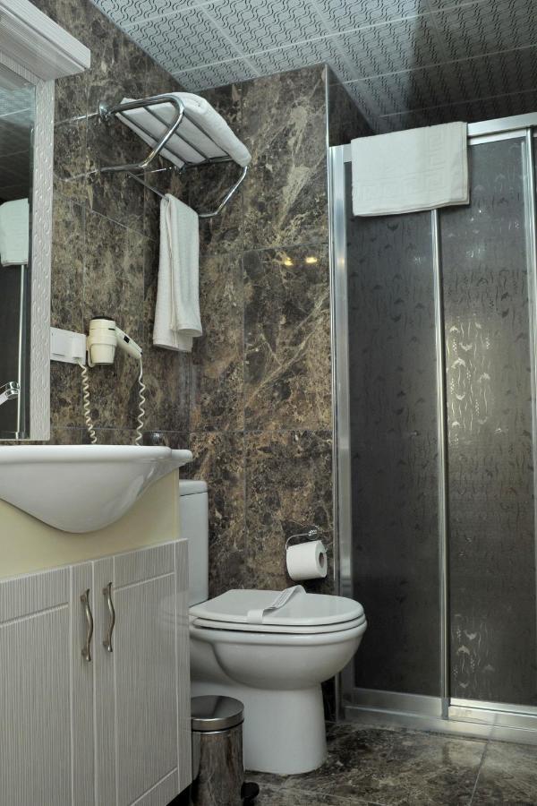 Otel Lion 3*