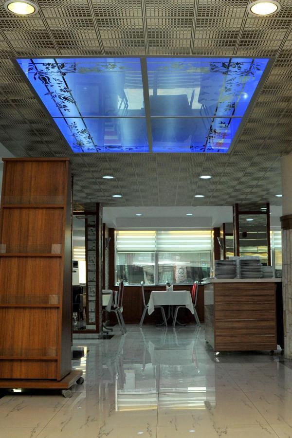 Lion Otel